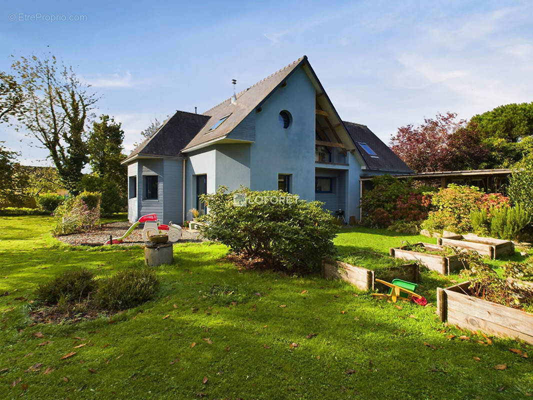 Maison à PLONEOUR-LANVERN