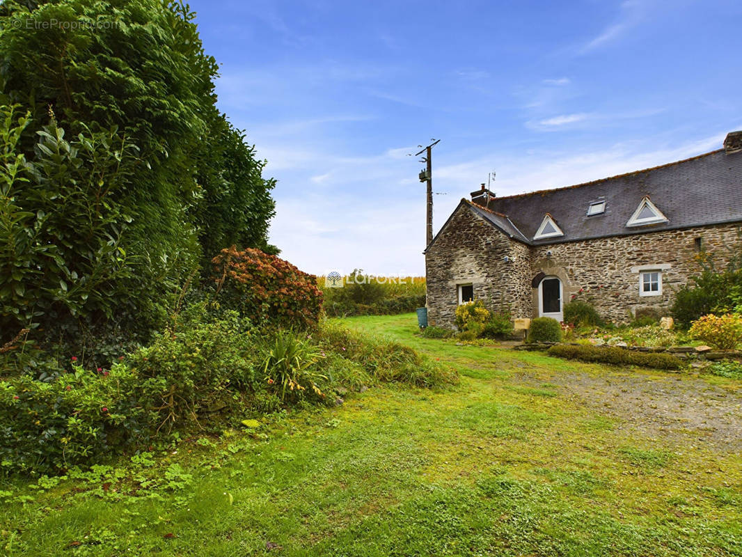 Maison à PLEYBEN