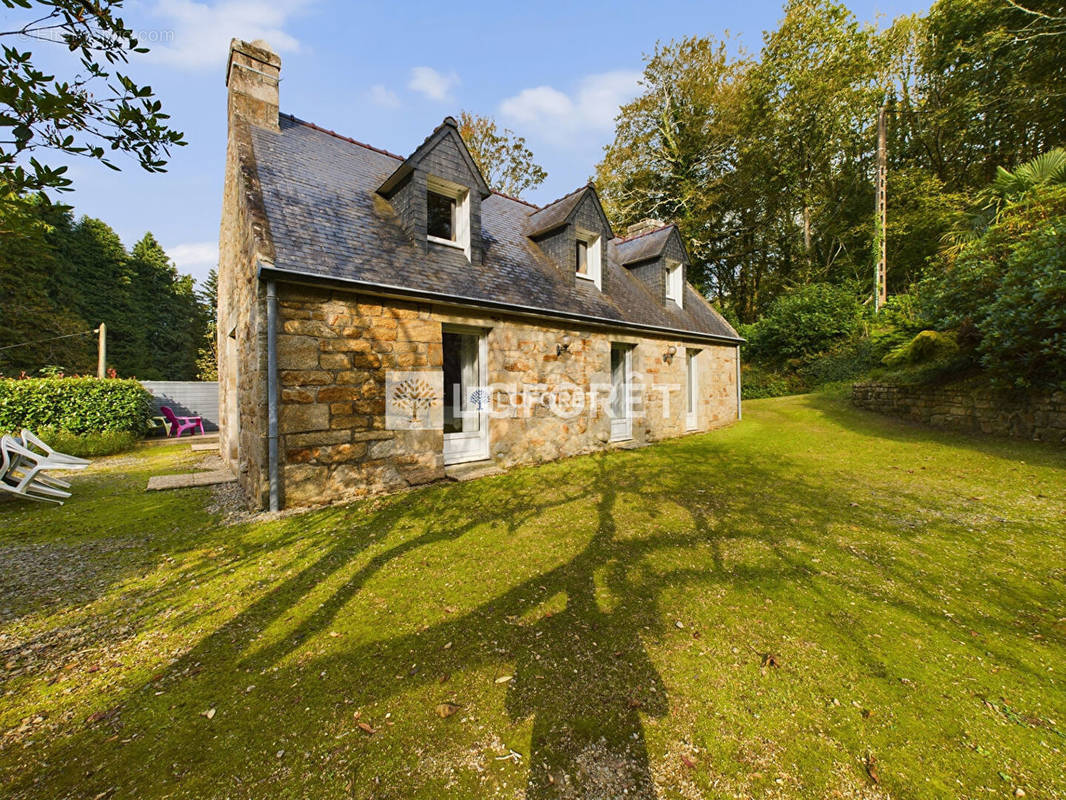 Maison à ERGUE-GABERIC