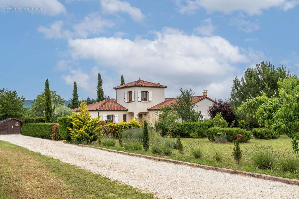 Maison à VIRE-SUR-LOT