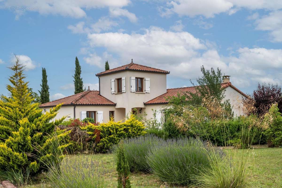 Maison à VIRE-SUR-LOT