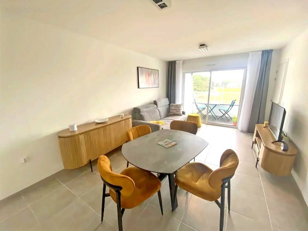 Appartement à CAMIERS