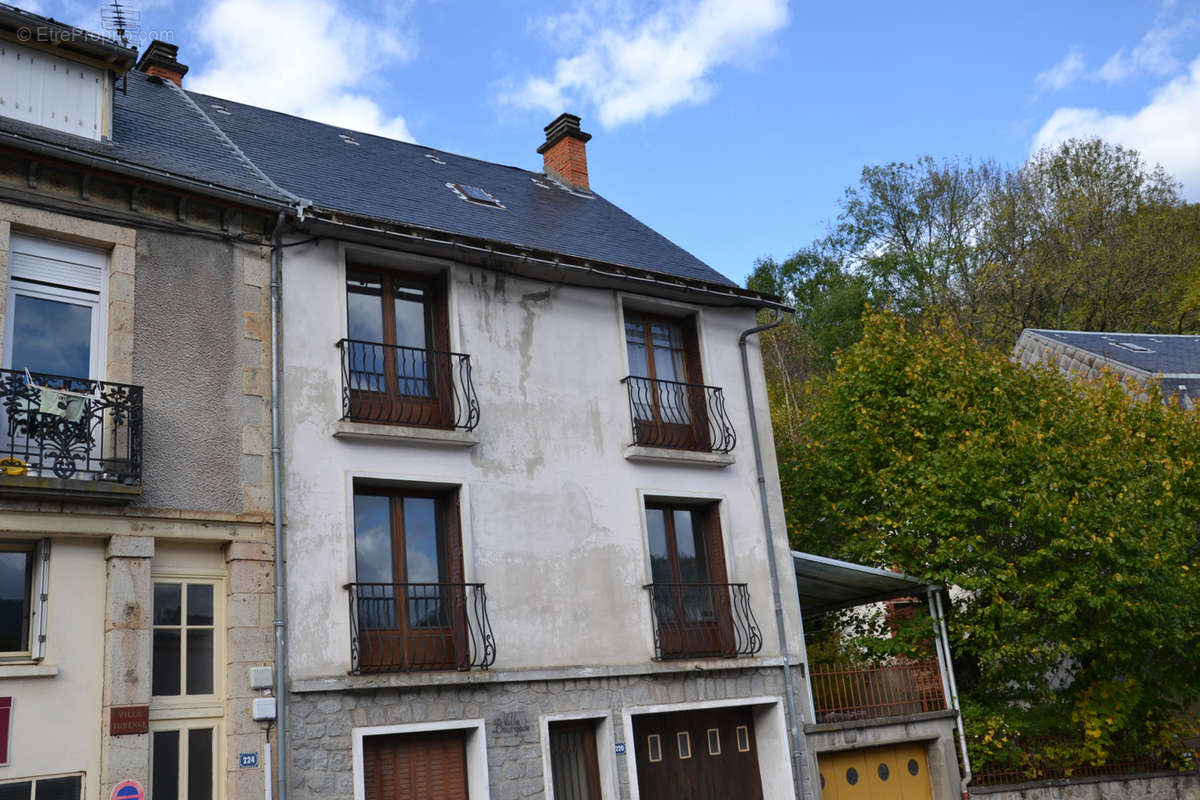 Maison à LA BOURBOULE