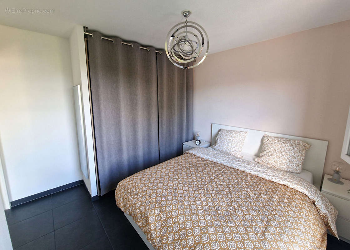 Appartement à MARSEILLE-9E