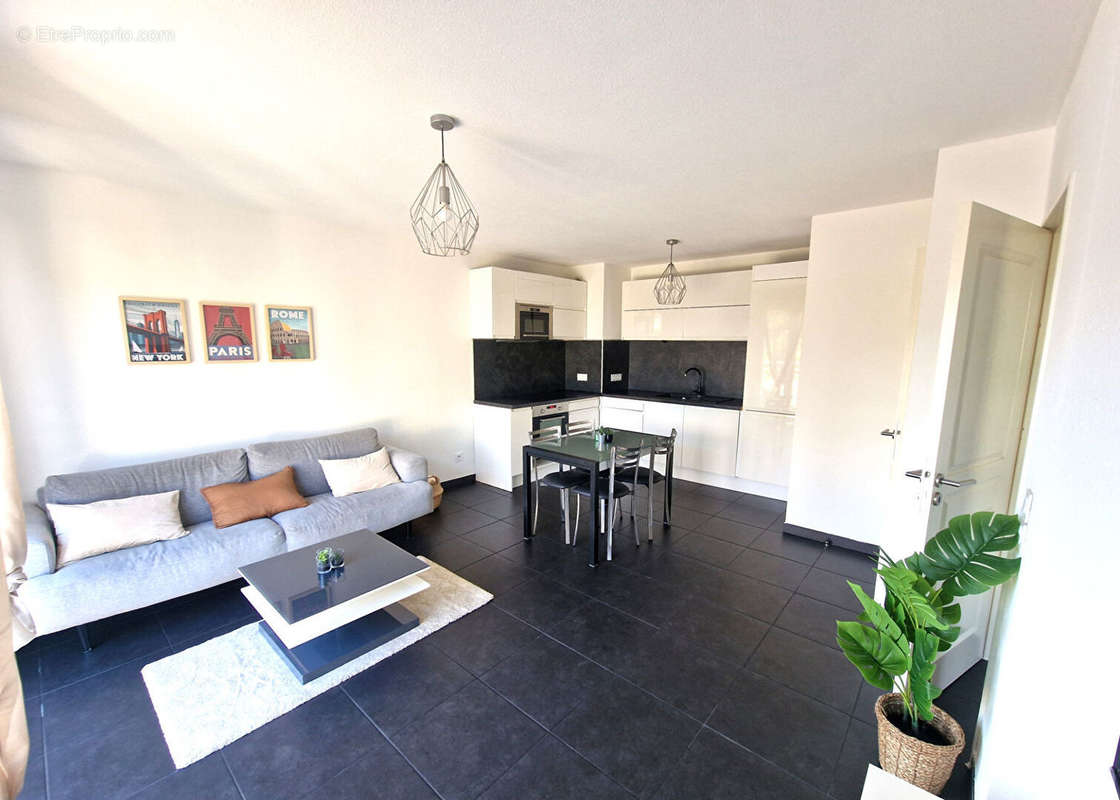 Appartement à MARSEILLE-9E