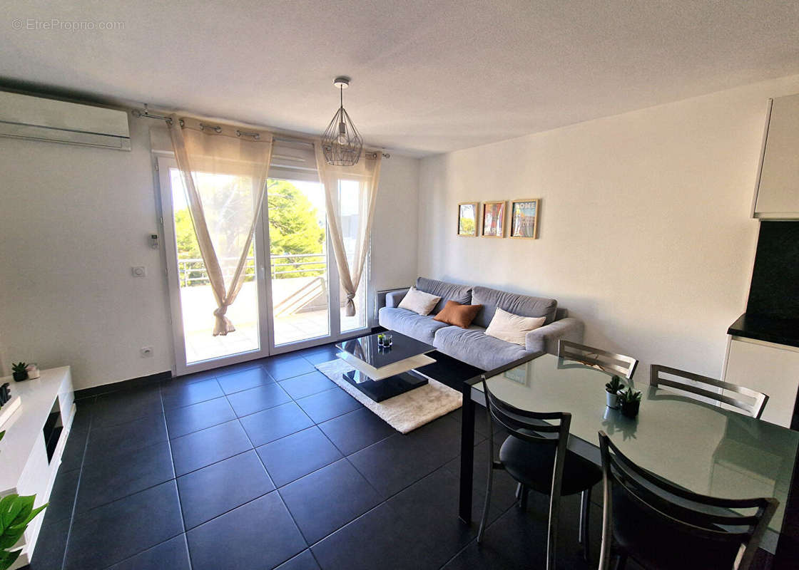 Appartement à MARSEILLE-9E