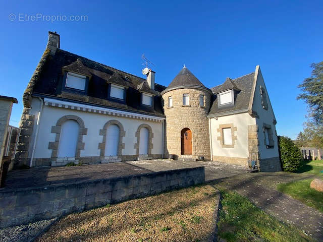 Maison à LECOUSSE