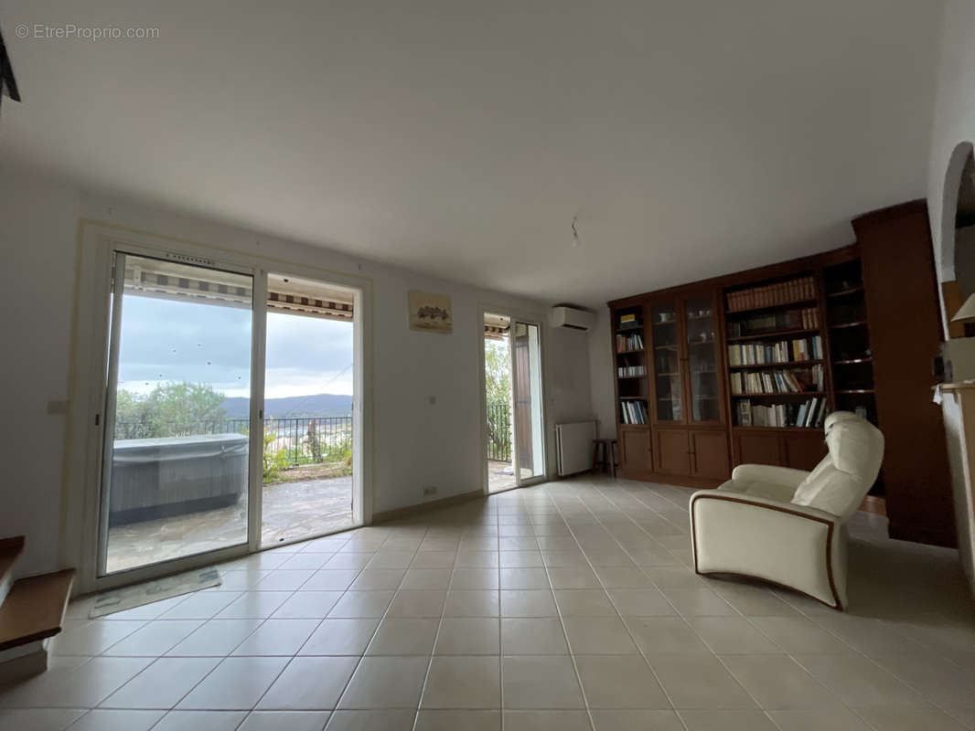 Appartement à LE LAVANDOU