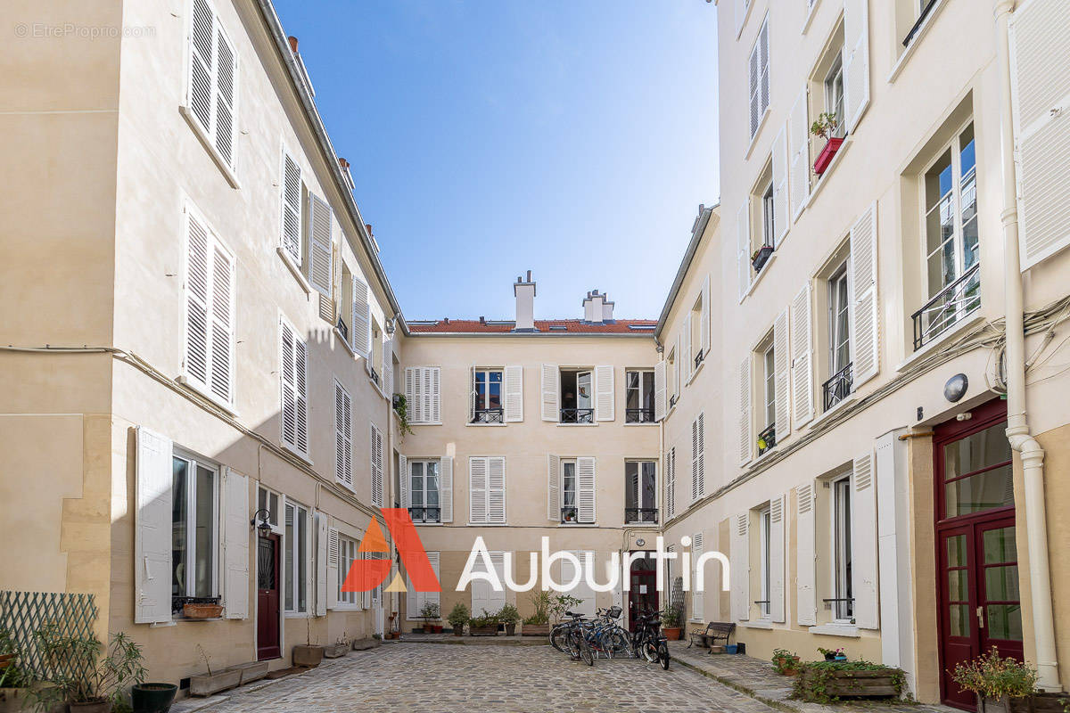 Appartement à PARIS-18E