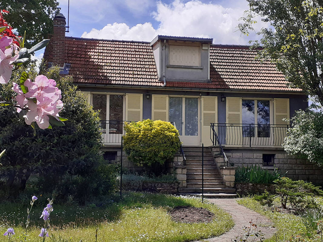 Maison à MONTIGNY-LES-CORMEILLES