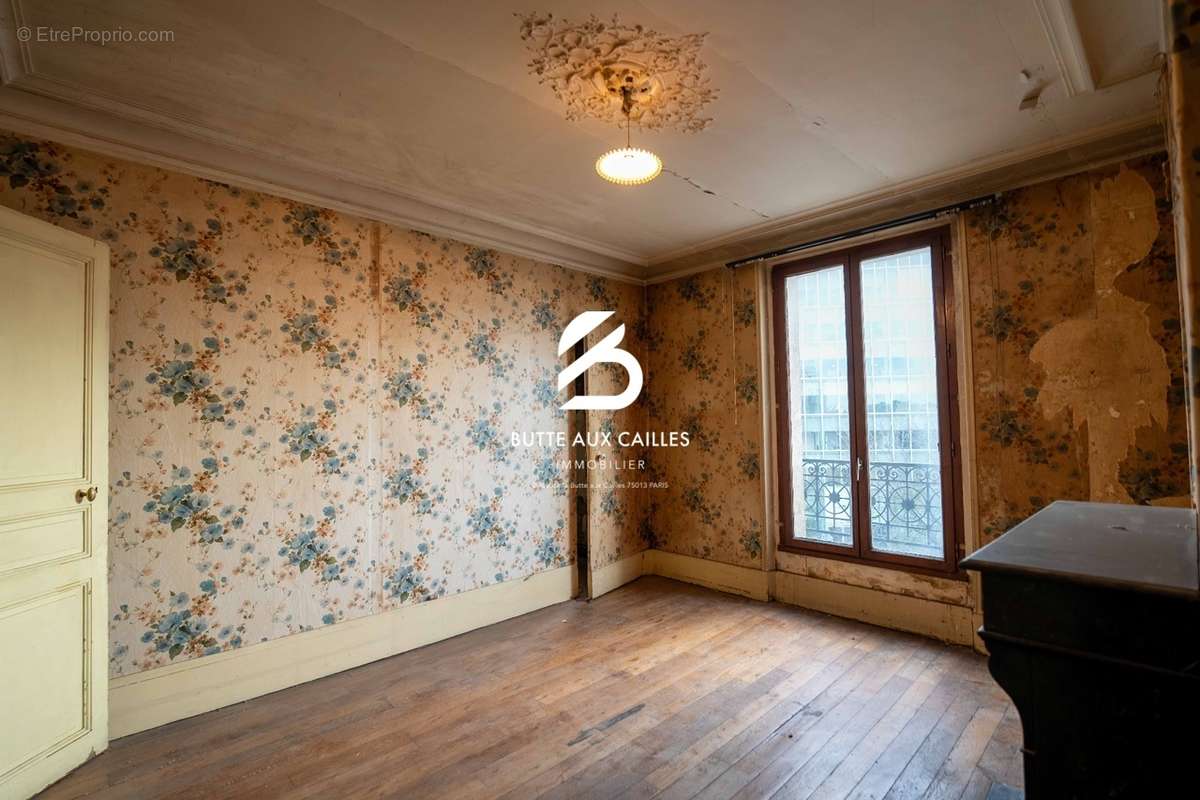 Appartement à PARIS-14E