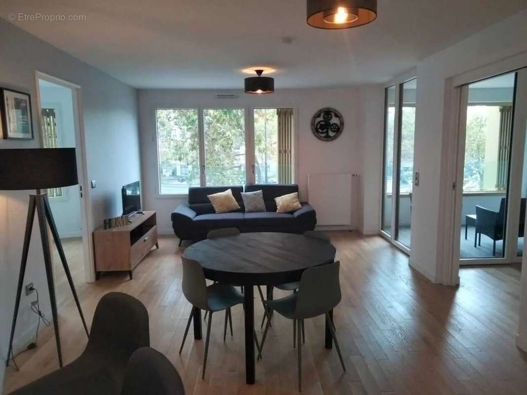 Appartement à PARIS-12E