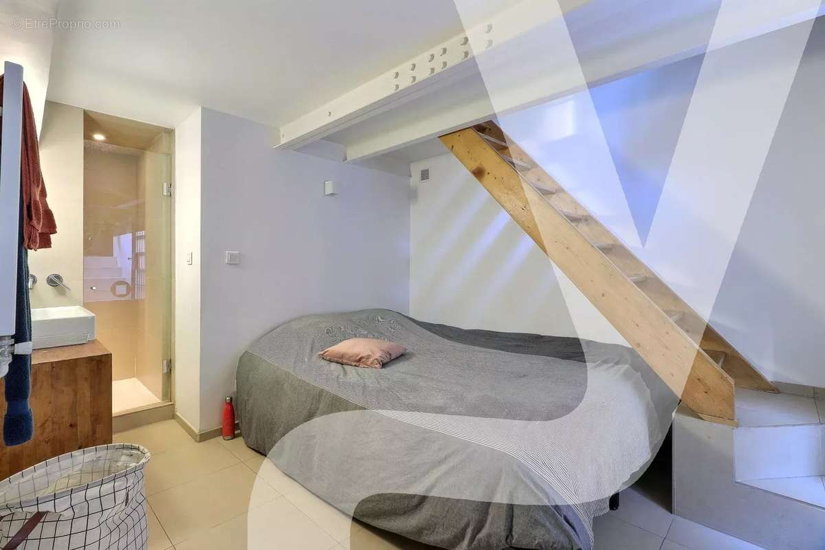 Appartement à PARIS-20E