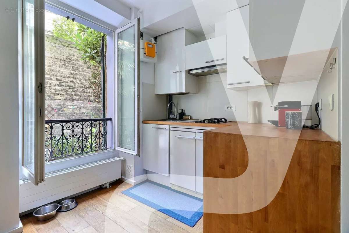 Appartement à PARIS-20E