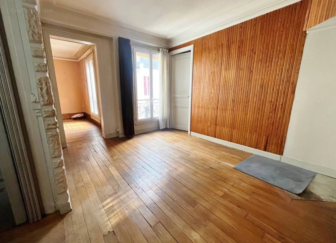 Appartement à PARIS-10E