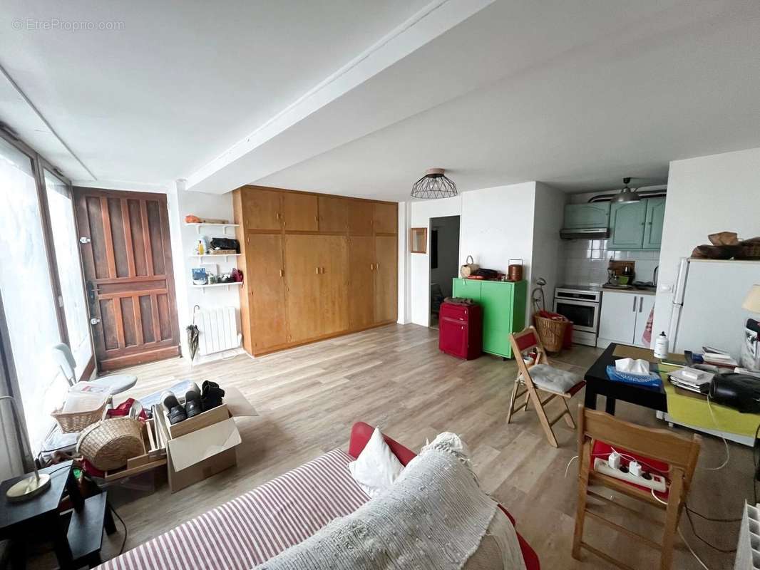 Appartement à PARIS-19E