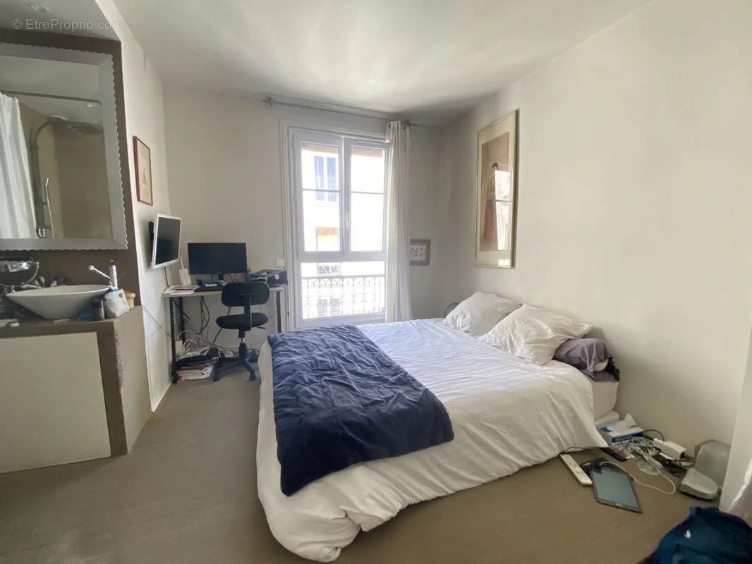 Appartement à PARIS-10E