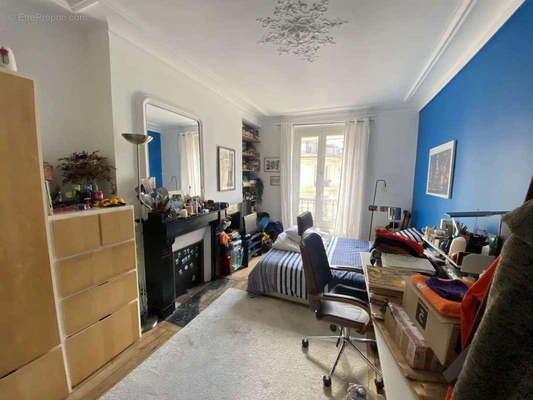 Appartement à PARIS-10E