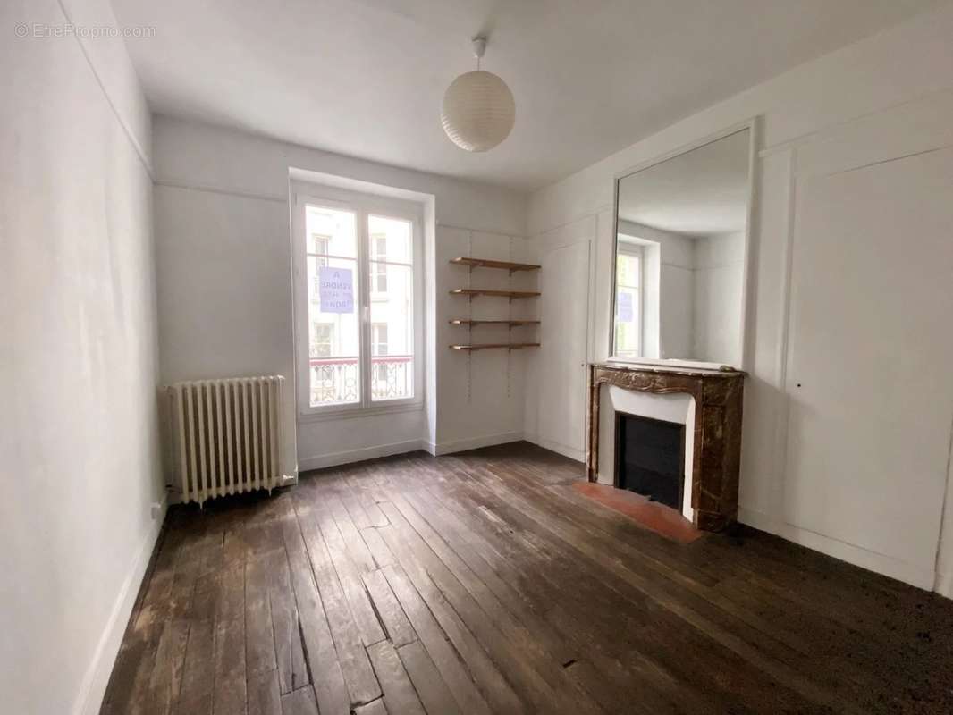 Appartement à PARIS-10E