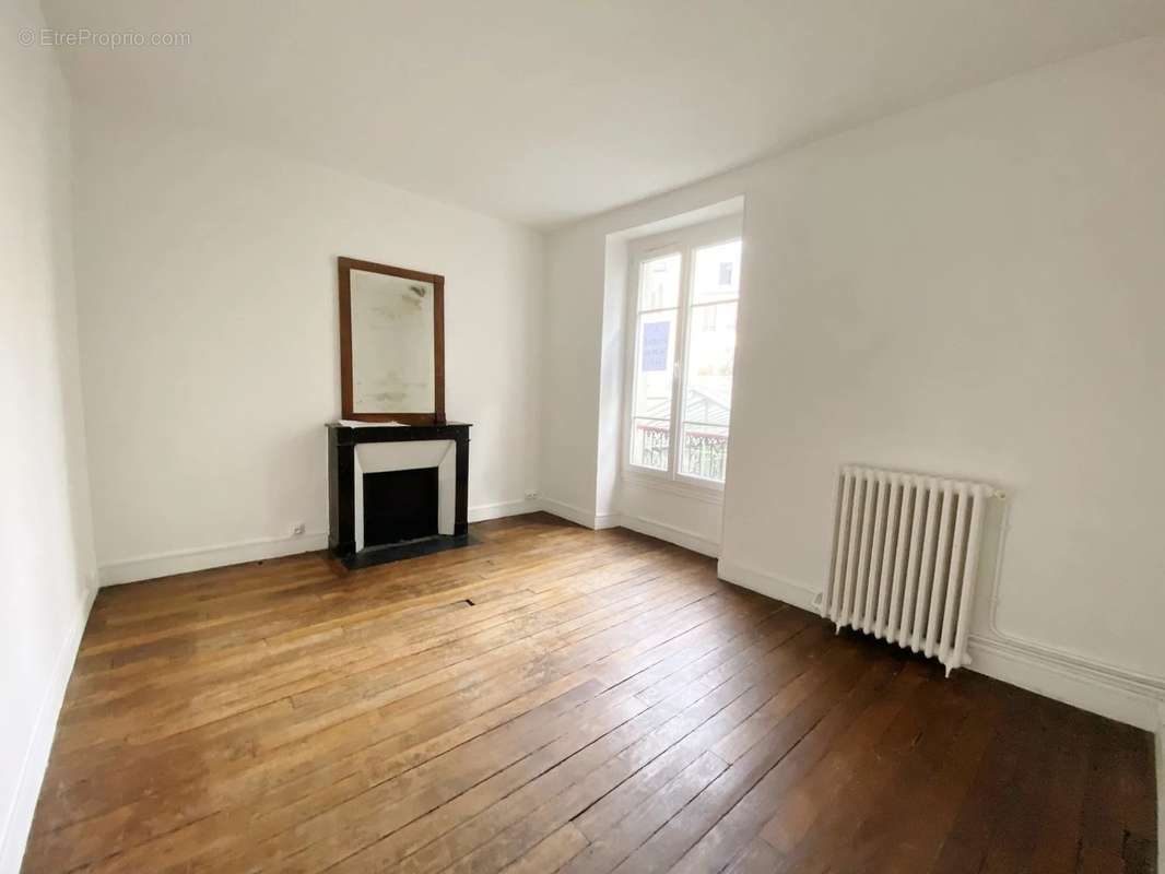 Appartement à PARIS-10E