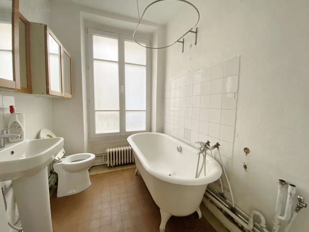 Appartement à PARIS-10E