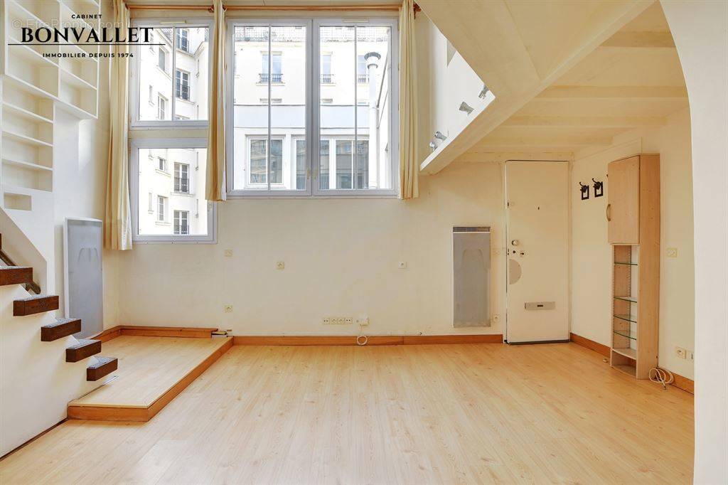 Appartement à PARIS-15E