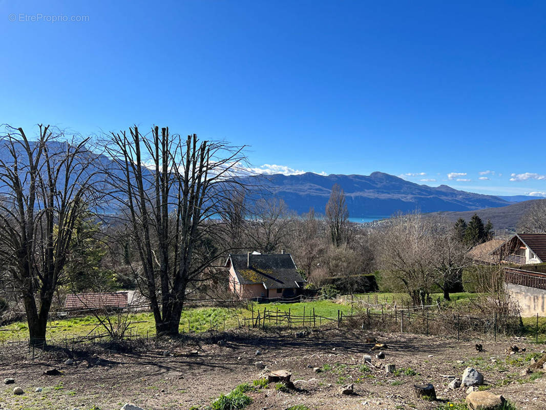 Terrain à PUGNY-CHATENOD