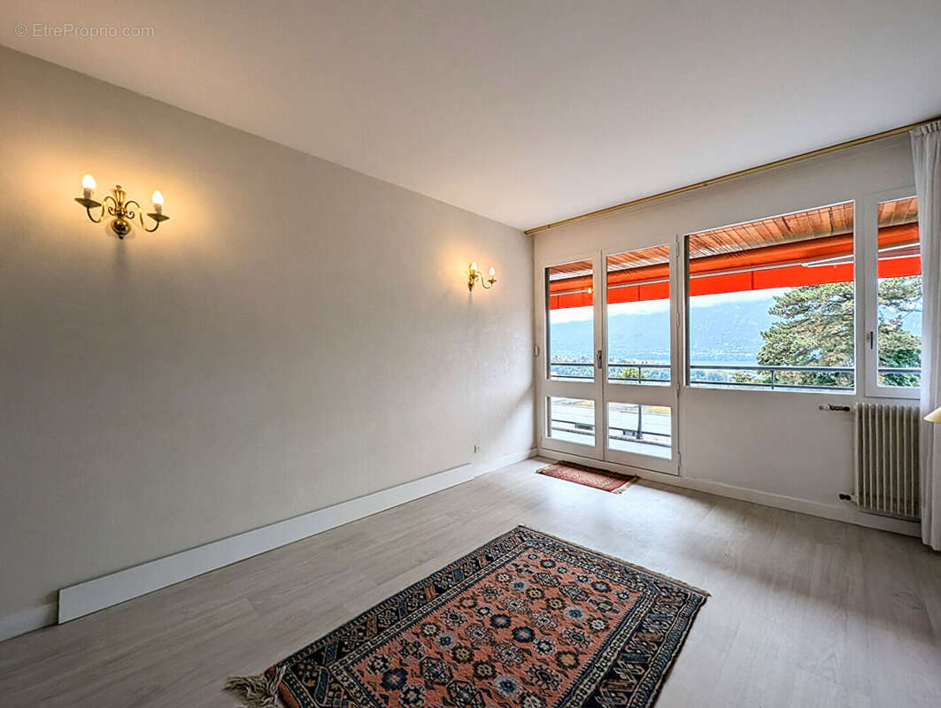 Appartement à AIX-LES-BAINS