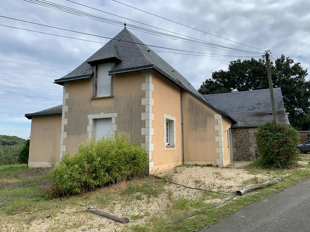 Maison à SAINT-JEAN-SUR-MAYENNE