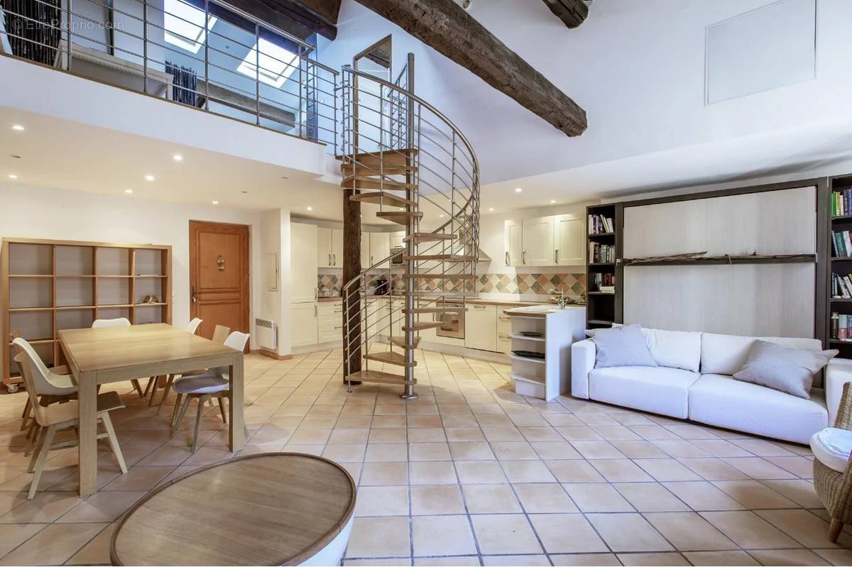 Appartement à VILLEFRANCHE-SUR-MER