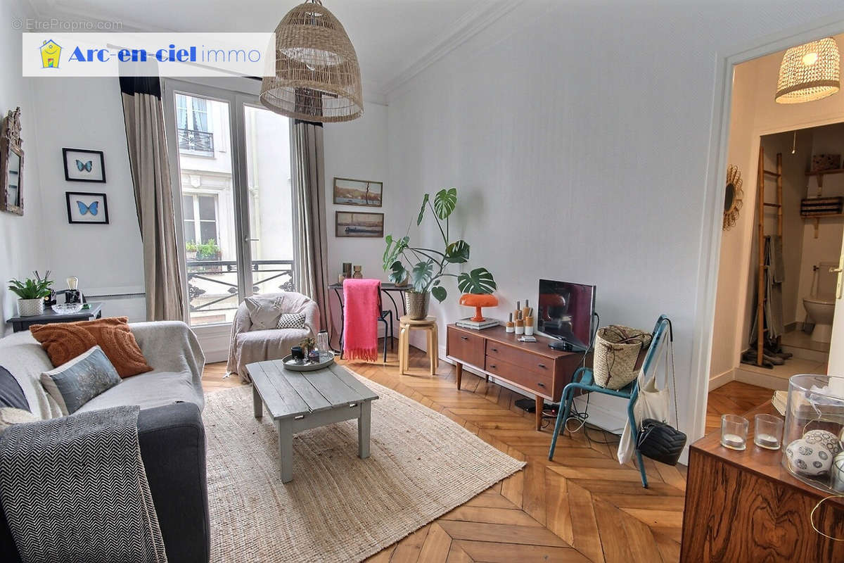 Appartement à PARIS-11E