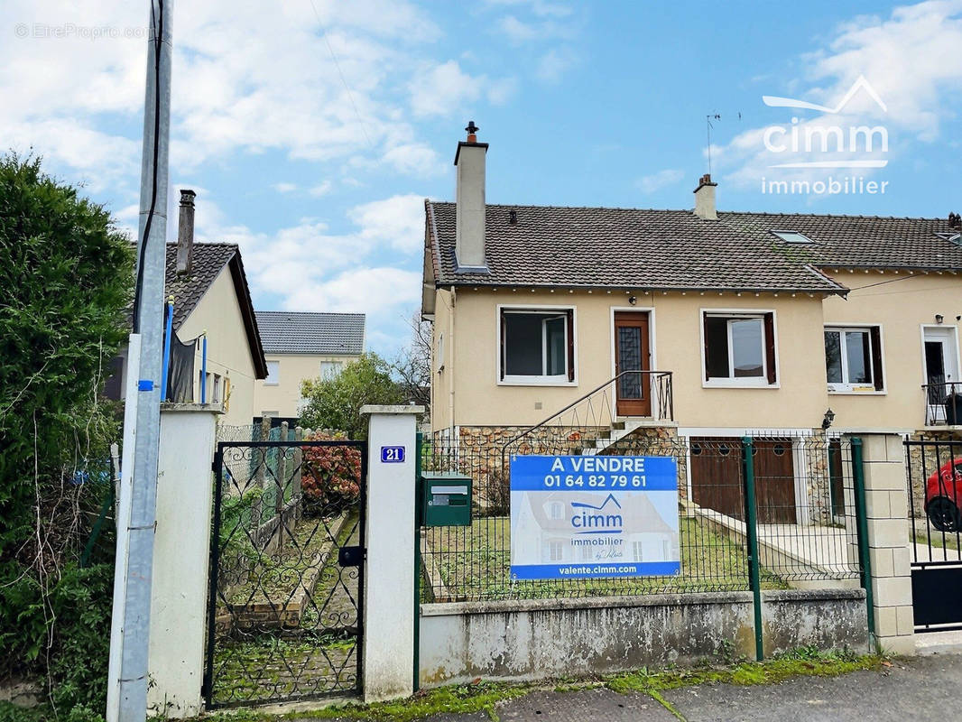 Maison à FAREMOUTIERS