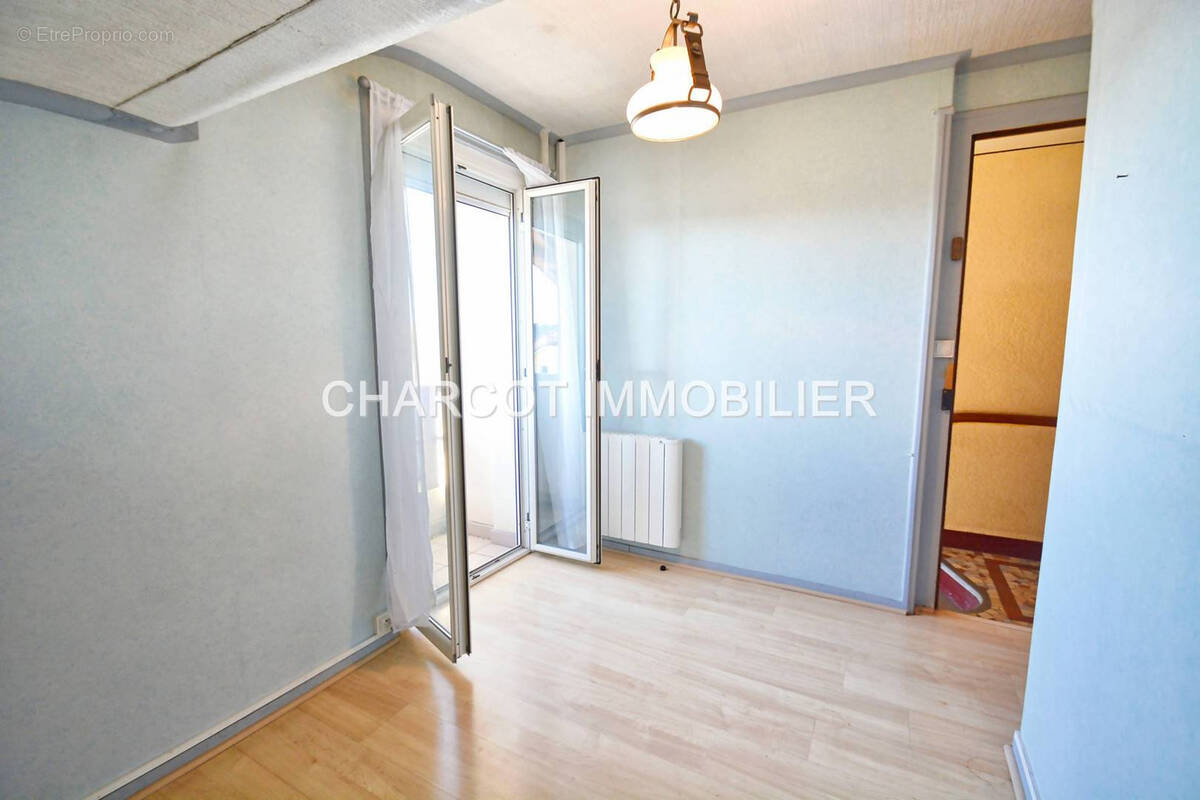 Appartement à SAINTE-FOY-LES-LYON