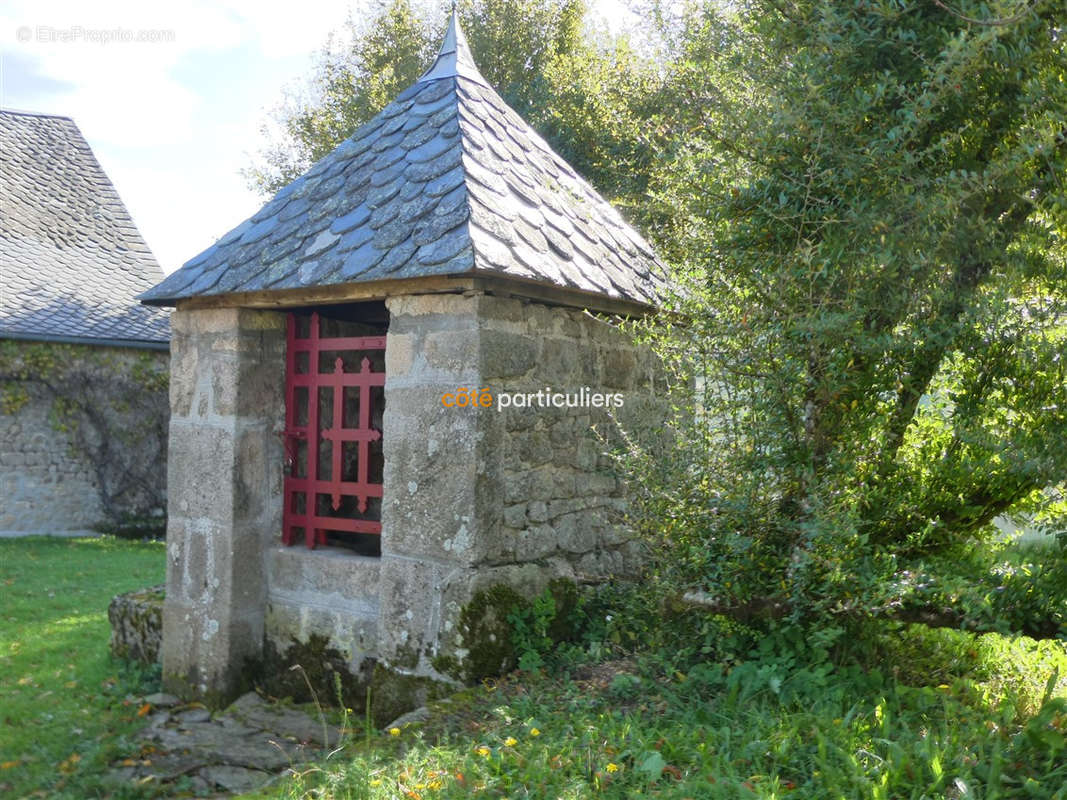 Maison à MARCILLAC-LA-CROISILLE