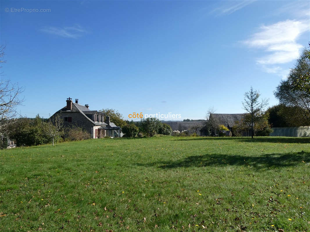 Maison à MARCILLAC-LA-CROISILLE