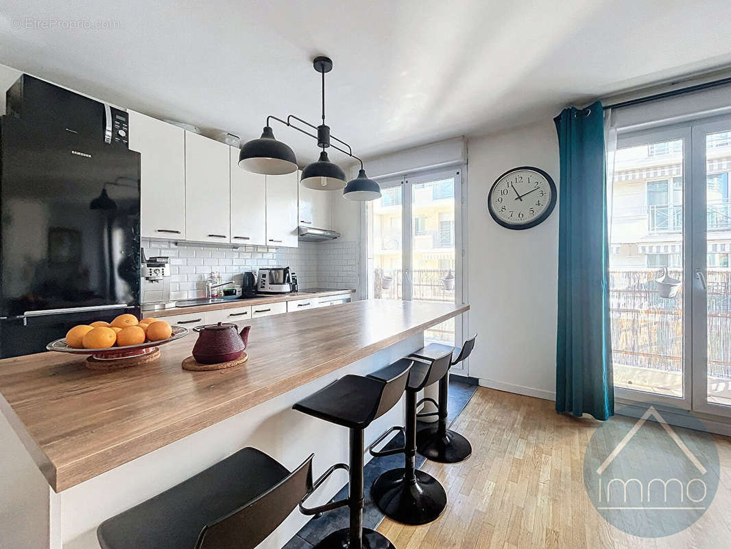 Appartement à ASNIERES-SUR-SEINE