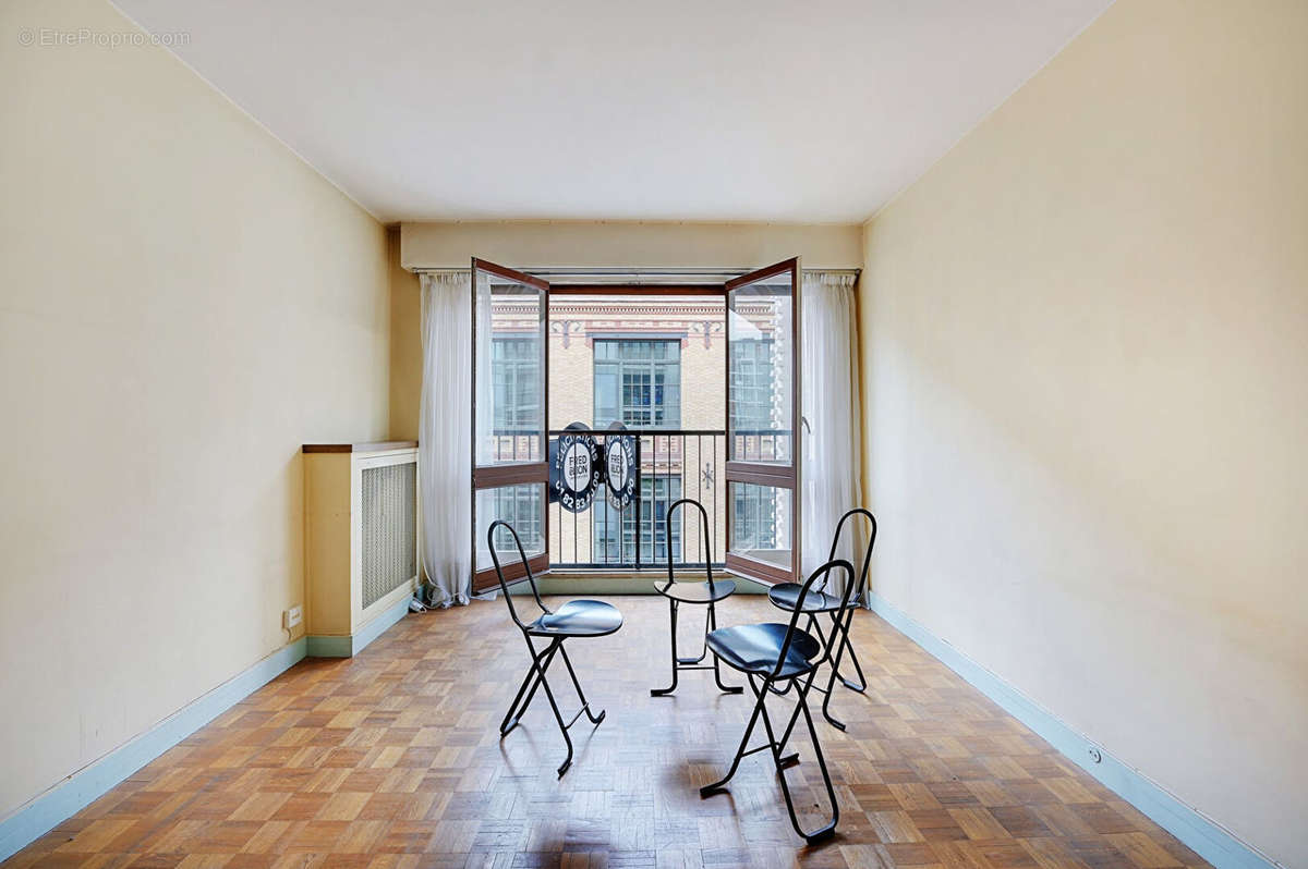 Appartement à PARIS-15E