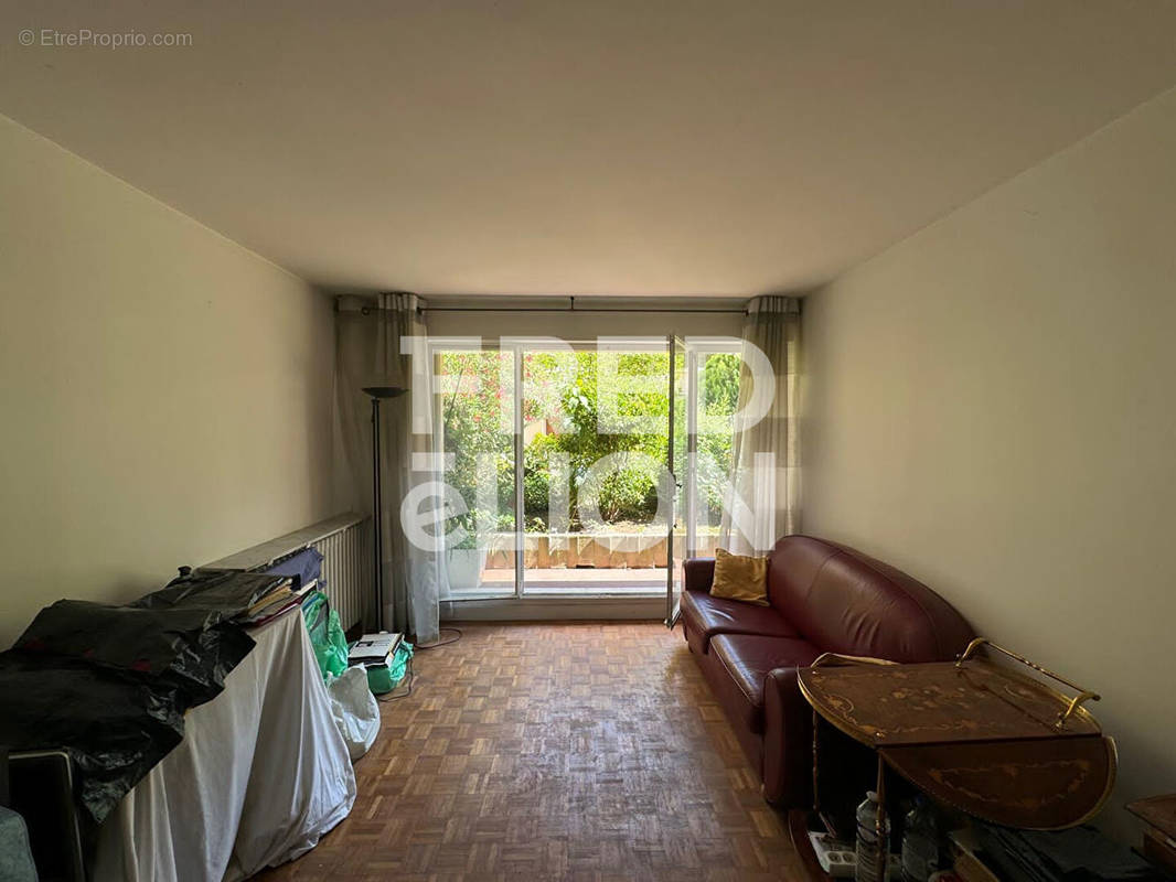 Appartement à PARIS-15E