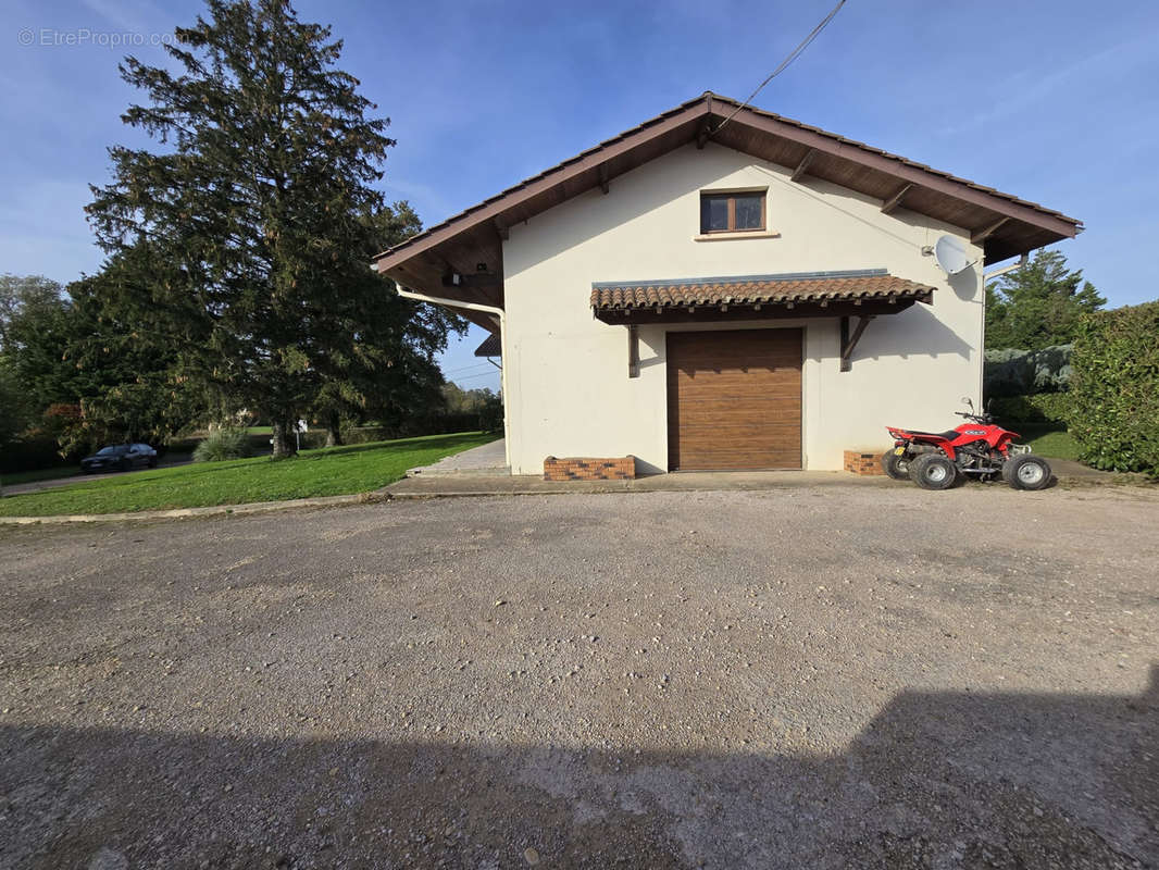 Maison à PONT-DE-VEYLE