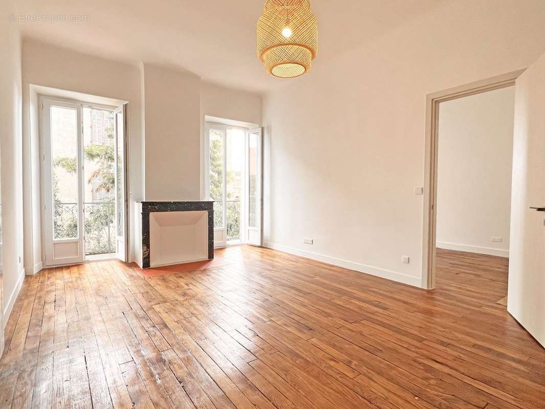 Appartement à HYERES