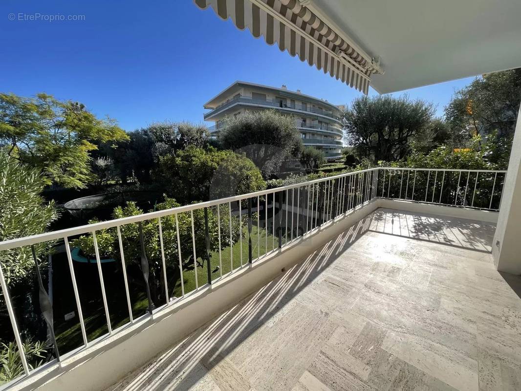 Appartement à ROQUEBRUNE-CAP-MARTIN