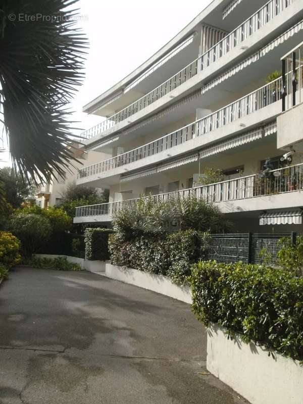 Appartement à ROQUEBRUNE-CAP-MARTIN