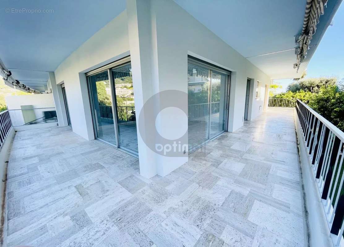 Appartement à ROQUEBRUNE-CAP-MARTIN