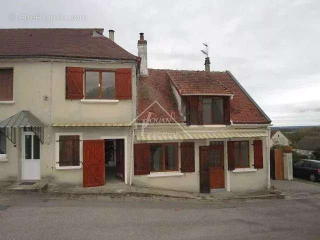 Maison à SAINT-POURCAIN-SUR-SIOULE