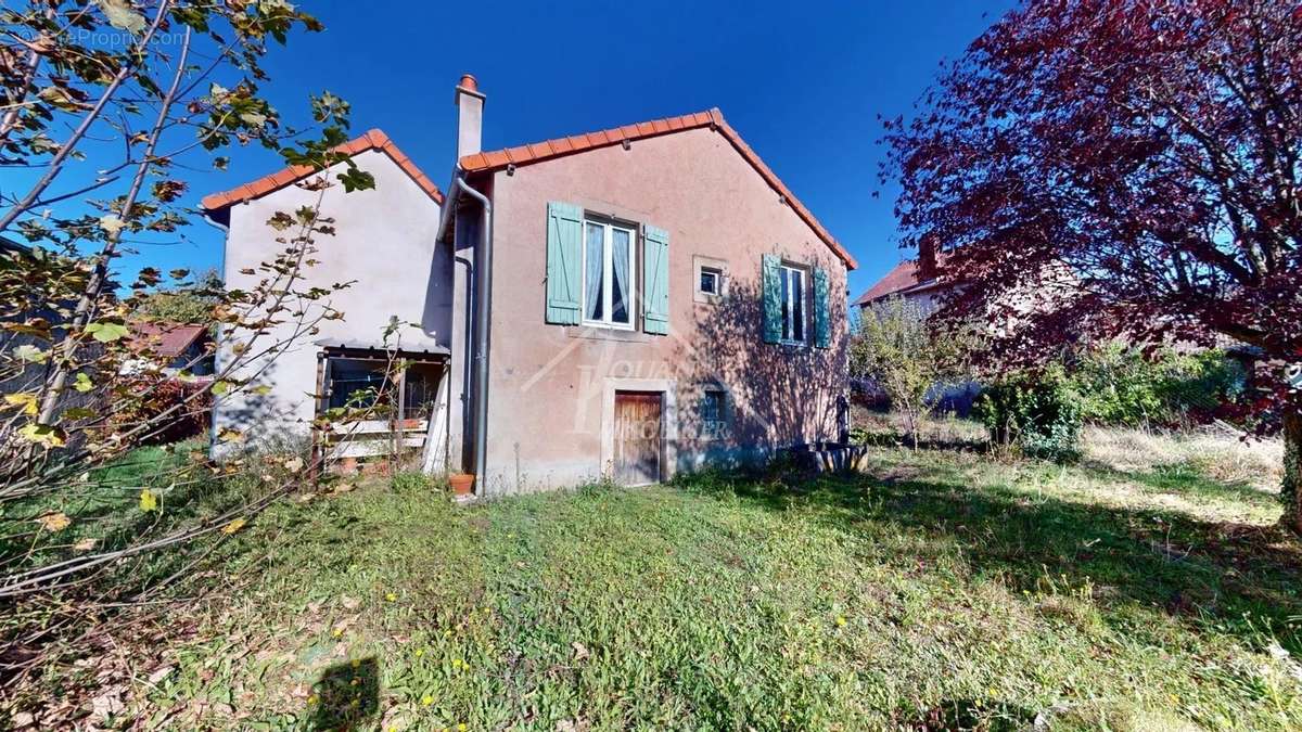 Maison à SAINT-BONNET-DE-ROCHEFORT