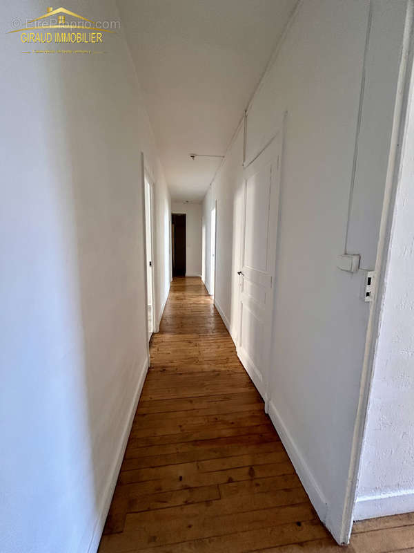 Appartement à CHARLIEU