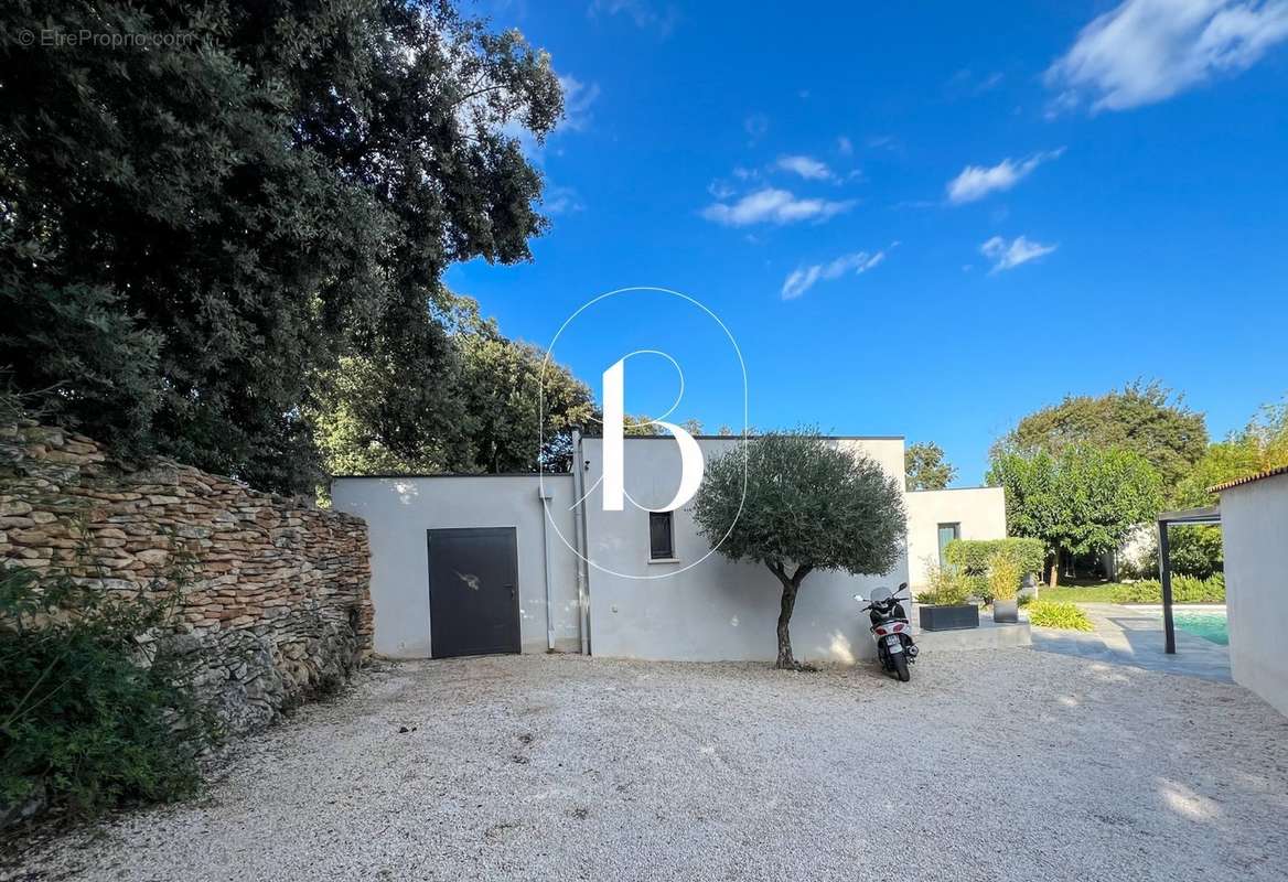 Maison à UZES