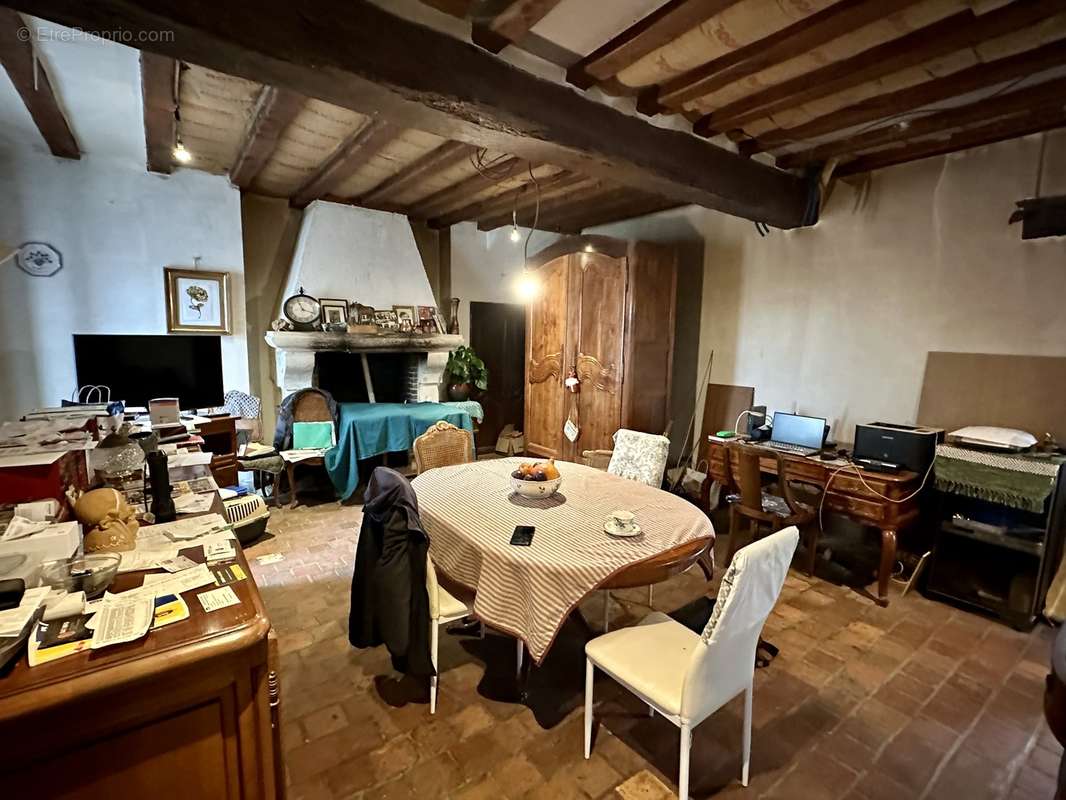 Appartement à EPERNON