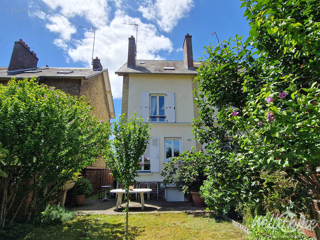 Maison à SAINT-OUEN-L&#039;AUMONE