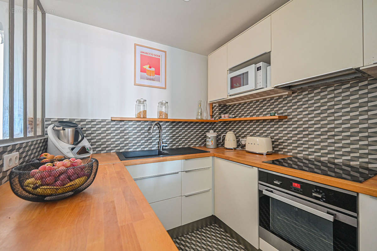 Appartement à PARIS-18E